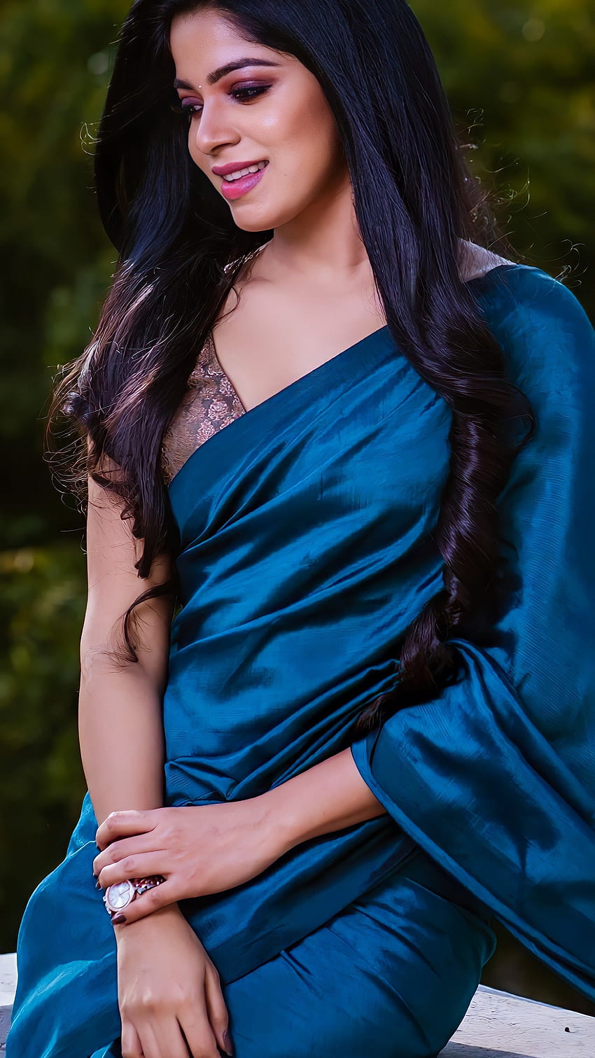 Divya Bharti, atriz tamil, beleza saree Papel de parede de celular HD