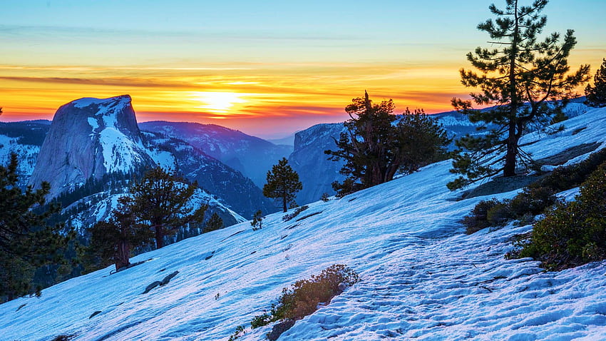 Yosemite National Park Winter Sunset แคลิฟอร์เนีย หิมะ เมฆ ภูมิทัศน์ ต้นไม้ ท้องฟ้า ภูเขา สหรัฐอเมริกา สี วอลล์เปเปอร์ HD