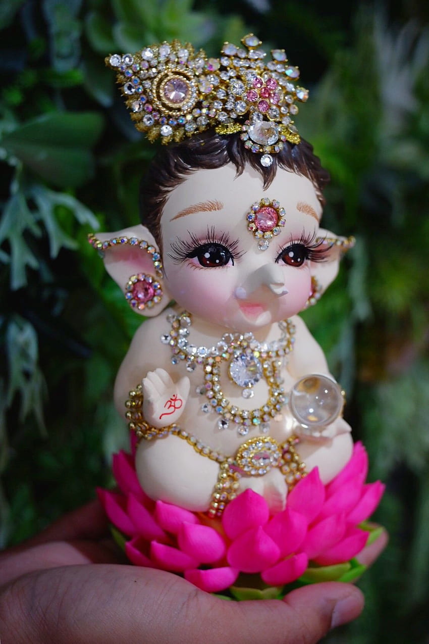 I want this idol. How much it cost and where it will get?. Baby ganesha, Happy ganesh chaturthi, Lord ganesha paintings, Cute Ganesha HD phone wallpaper
