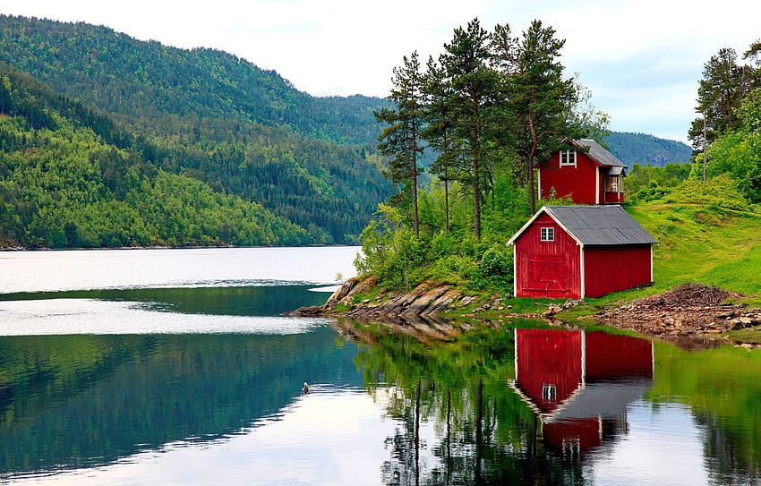 Scandinavia, tranquillità, fiume, casa, tranquillo, bello, primavera, serenità, lago, montagna, nord, riflessione, verde, foresta Sfondo HD