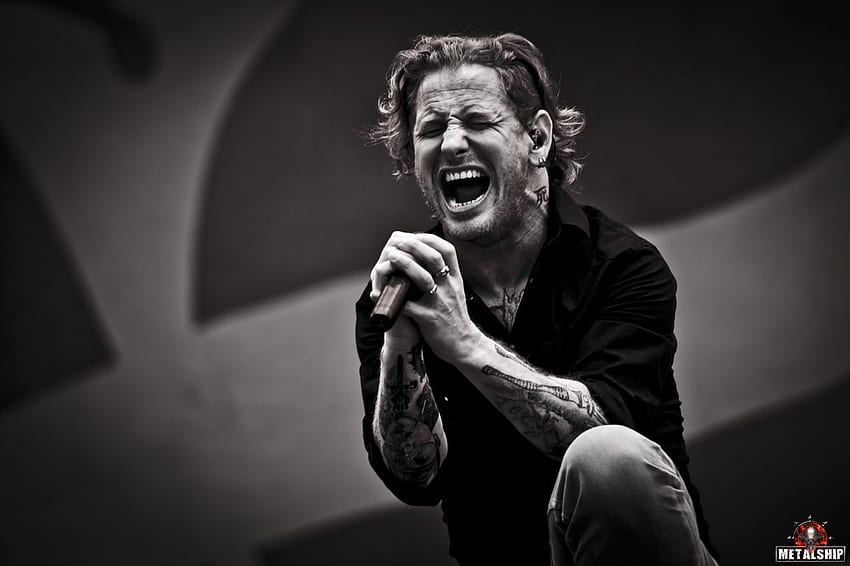 Corey Taylor always giving his all. Slipknot corey taylor, Corey taylor, Hayley williams, Stone Sour HD wallpaper