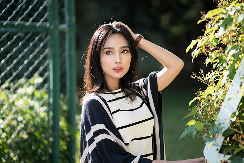 Beautiful, Asian woman, looking away HD wallpaper