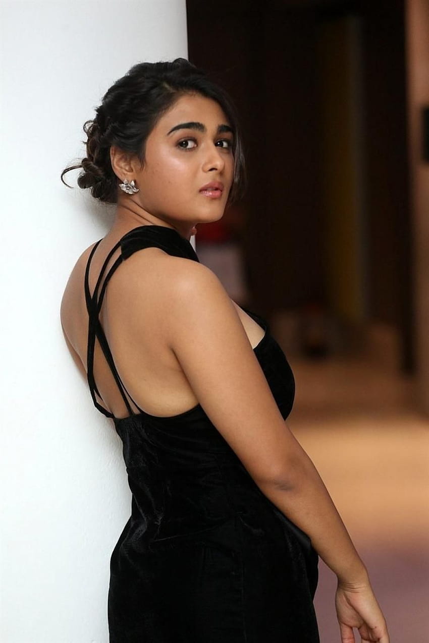 Actress Shalini Pandey Black Dress 118 Success Meet. New HD phone wallpaper