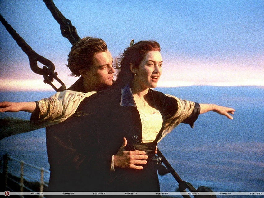 Kate Winslet re-enacts 'Titanic' — on a cliff! — with Bear Grylls