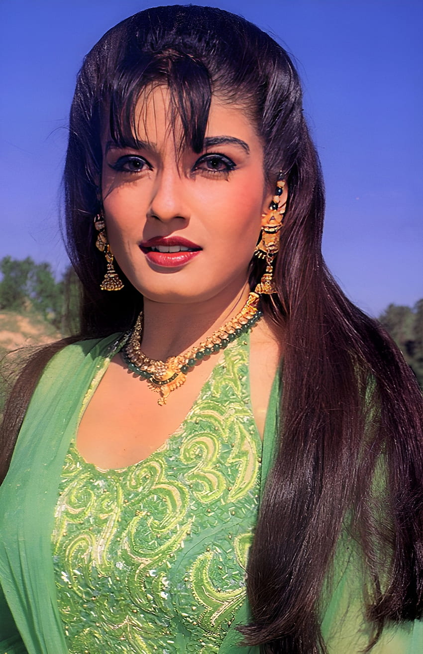 Raveena Tandon, vintage, Bollywood actress HD phone wallpaper
