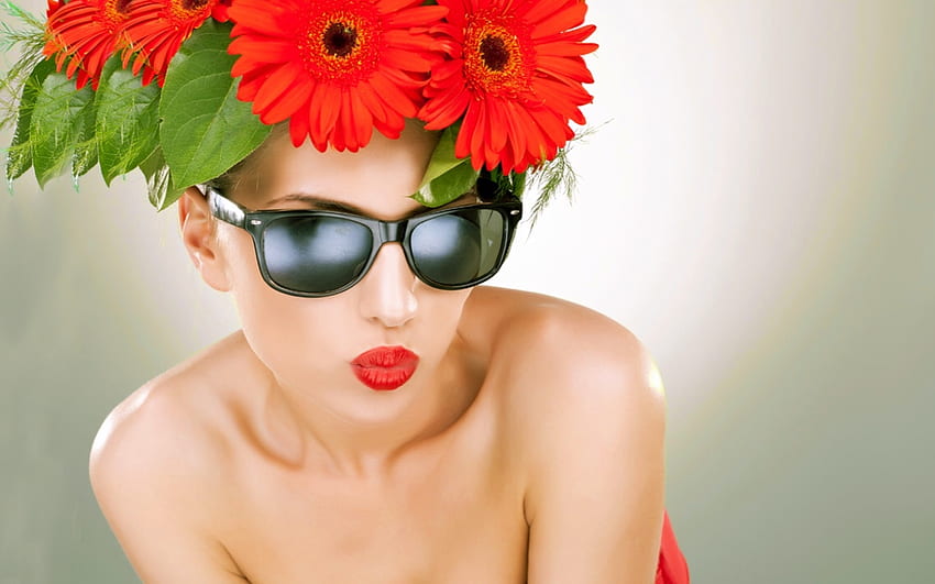 Model Keren Dengan Kacamata Hitam, cantik, kacamata hitam, Model, keren, Bunga merah, rambut, wanita Wallpaper HD