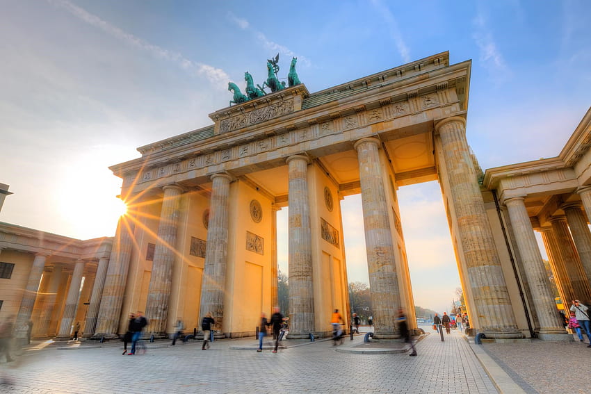 Brandenburg Gate In Berlin Germany Tourist Place - Brandenburg Gate HD wallpaper