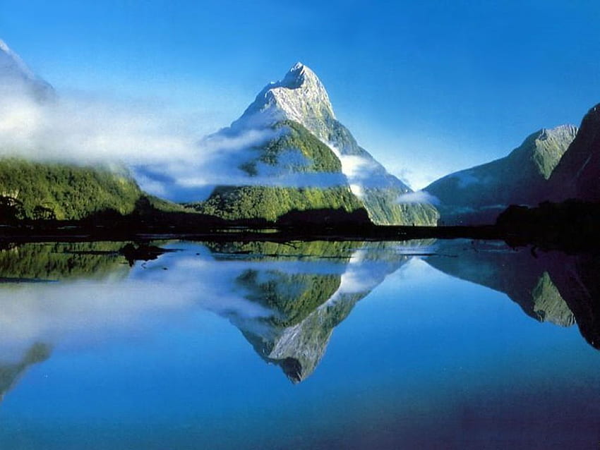 Schneebedeckte Berge - Beste Natur, Bergwasser HD-Hintergrundbild