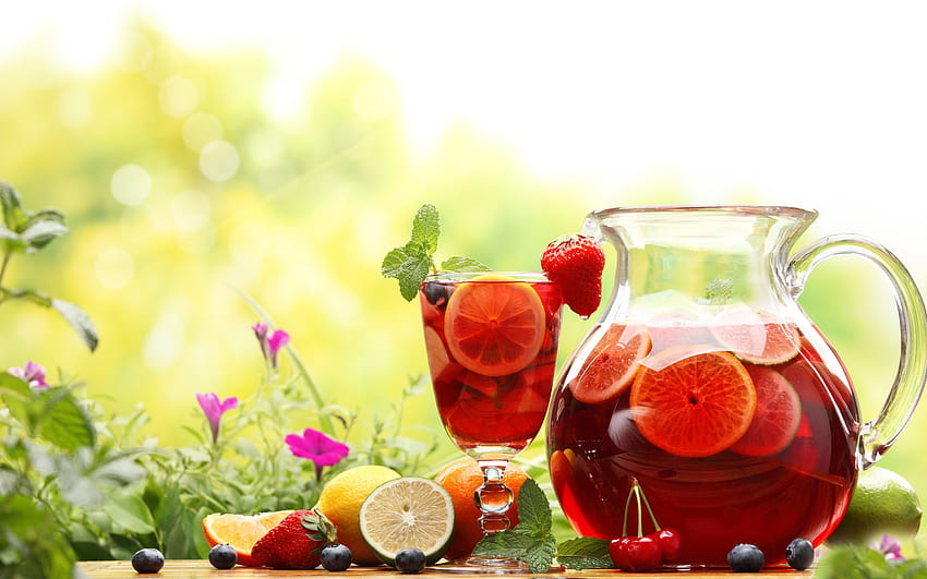 Strawberry Lemonade - Dazzling . Refreshing drinks, Juice drinks, Diy drinks, Mocktail HD wallpaper