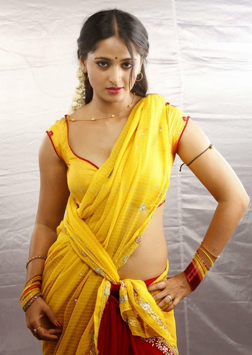 Anushka Shetty - La calda attrice Anushka Shetty e piccante Sfondo del telefono HD