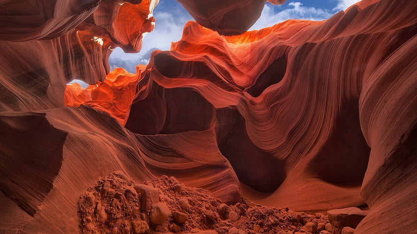 アンテロープキャニオンのゴージャスな岩の形成、形成、峡谷、赤、空、岩 高画質の壁紙
