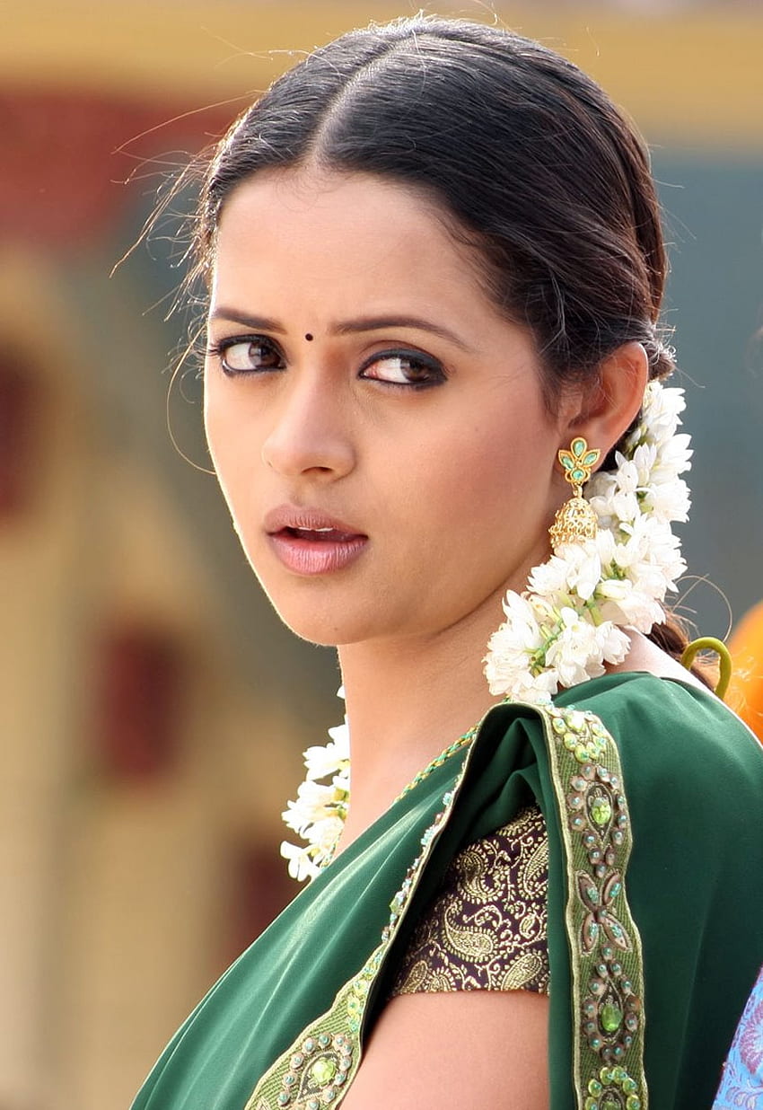 bhavana , hair, hairstyle, beauty, eyebrow, shoot - Use, Marathi Girl HD phone wallpaper
