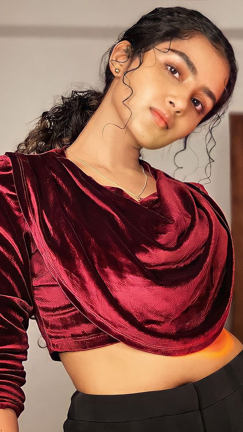 Anupama parmeshwaran, multilingual actress HD phone wallpaper
