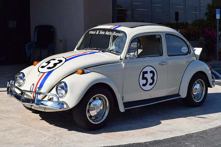 Pièces mobiles d'occasion 1973 Z Movie CAR Herbie 1 Beetle. Venise, Floride, voiture classique à Drive in Movie Fond d'écran HD