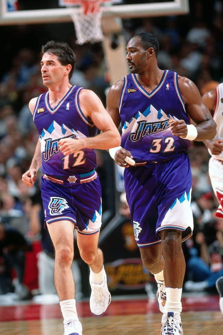 Worlds almost collide for John Stockton and his daughters