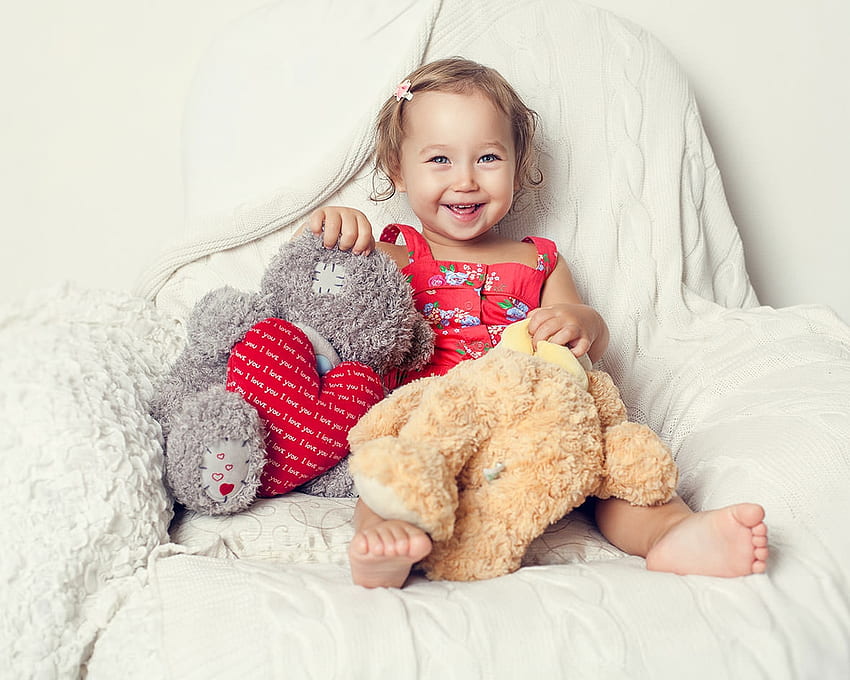 little girl, childhood, blonde, fair, Bear, nice, adorable, bonny, sweet, Belle, white, graphy, smile, house, girl, comely, sightly, pretty, face, hair, lovely, home, pure, child, fun, cute, baby, , set, Nexus, beauty, kid, feet, seat, houes, room, beautiful, studio, people, little, pink, lying, hom, love, cool, dainty HD wallpaper