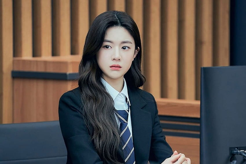 Актрисата от Юридическия факултет Гоу Юн Юнг евентуално ще се снима в многомилионна фентъзи драма „Преместване“ HD тапет