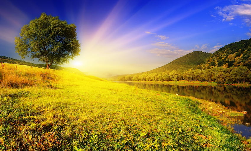 Kraj, promienie, światło słoneczne, spokojny, piękno, drzewa, woda, słońce, wzgórze, wzgórza, piękny, trawa, drzewo, jezioro, promienie słoneczne, zielony, widok, chmury, natura, niebo, piękny, splendor Tapeta HD