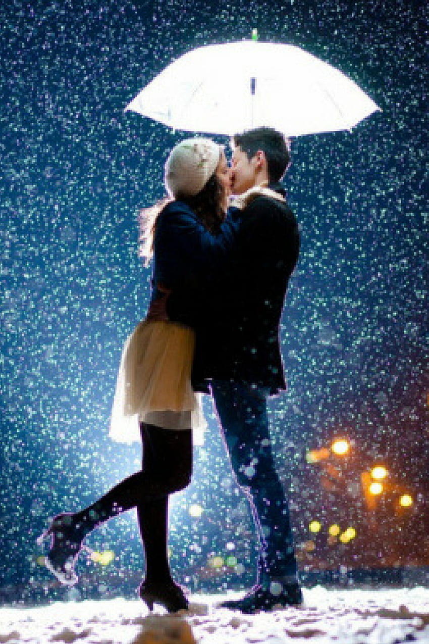 She says: I'm “Hard to Handle” for anyone!. Couple in rain, Kissing in the rain, Rain graphy, Love Couple Rain HD phone wallpaper