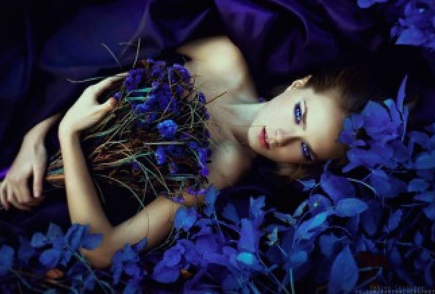 Blue Dreams, marzyciel, dama, kwiaty, piękno Tapeta HD