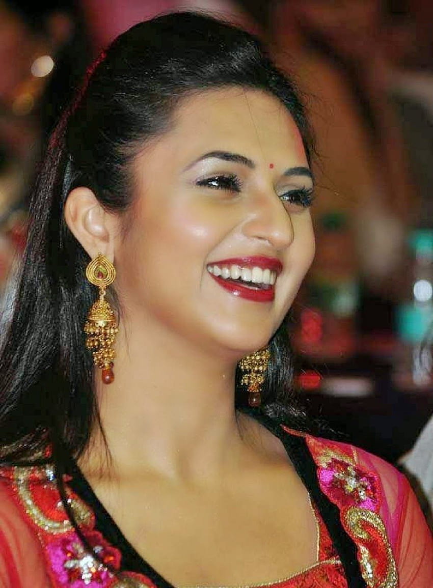 Divyanka Tripathi Dahiya : Aktris Divyanka Tripathi Dahiya'nın 50 Çarpıcı Genel Merkezi HD telefon duvar kağıdı