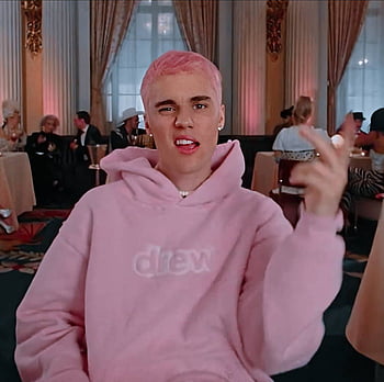 Justin Bieber shows off wild pink hairstyle in new 'Yummy' music video –  The Sun | The Sun