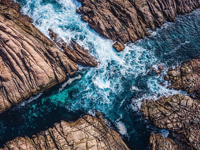 Côte, canal, vagues de la mer, rochers, prise de vue aérienne Fond d'écran HD