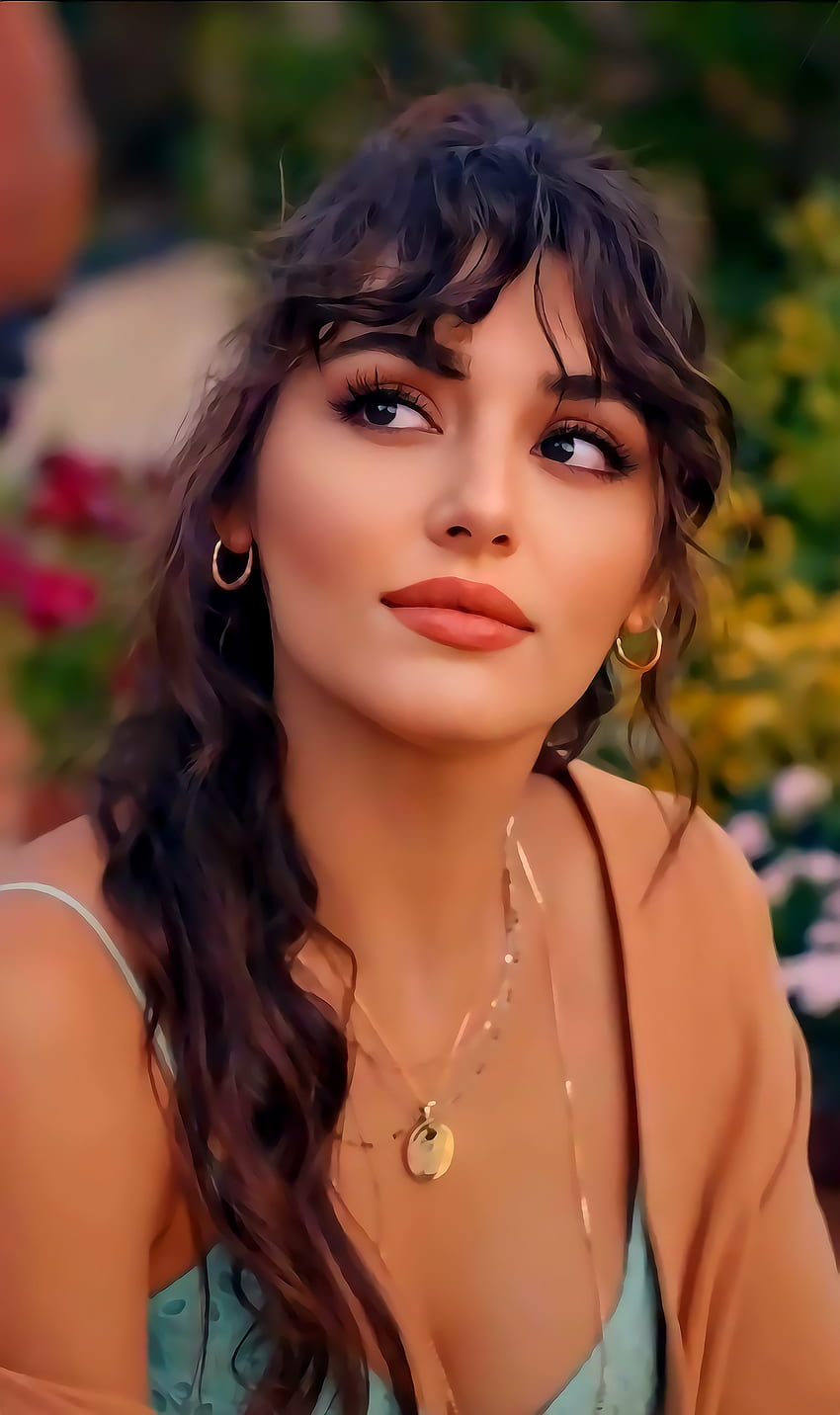 Hande ercel, face, Turkish actress HD phone wallpaper