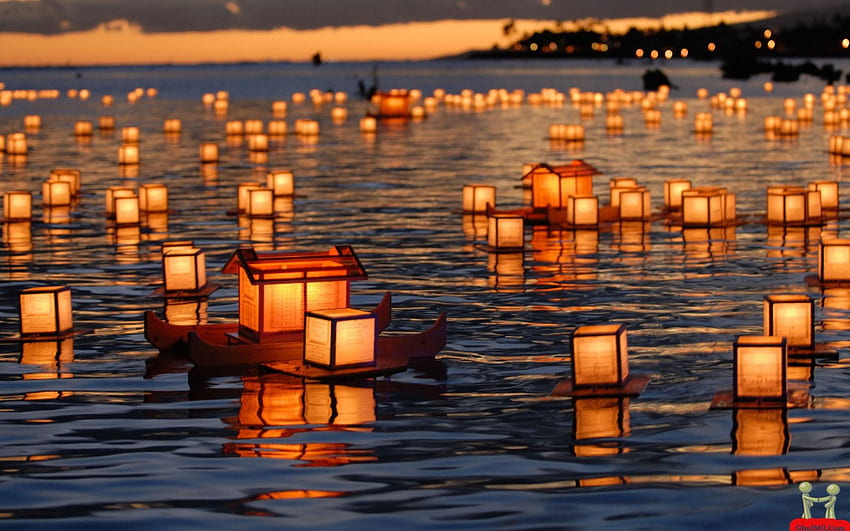 Невероятни малки красиви свещи кораби във вода, невероятни, малки, свещ, светлина HD тапет