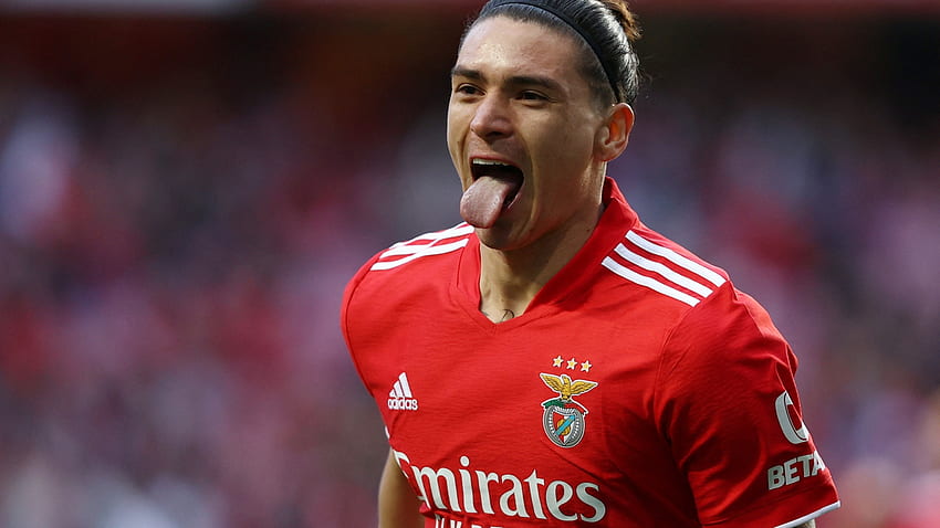 Man Utd y Arsenal impulsan la transferencia en la búsqueda de £ 60 millones de Darwin Nunez como 'Benfica encuentra reemplazo para el delantero estrella' fondo de pantalla