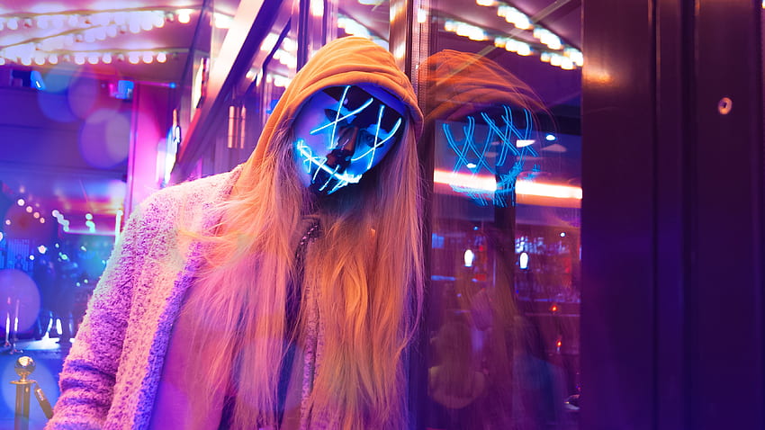 Анонимно момиче с LED маска HD тапет
