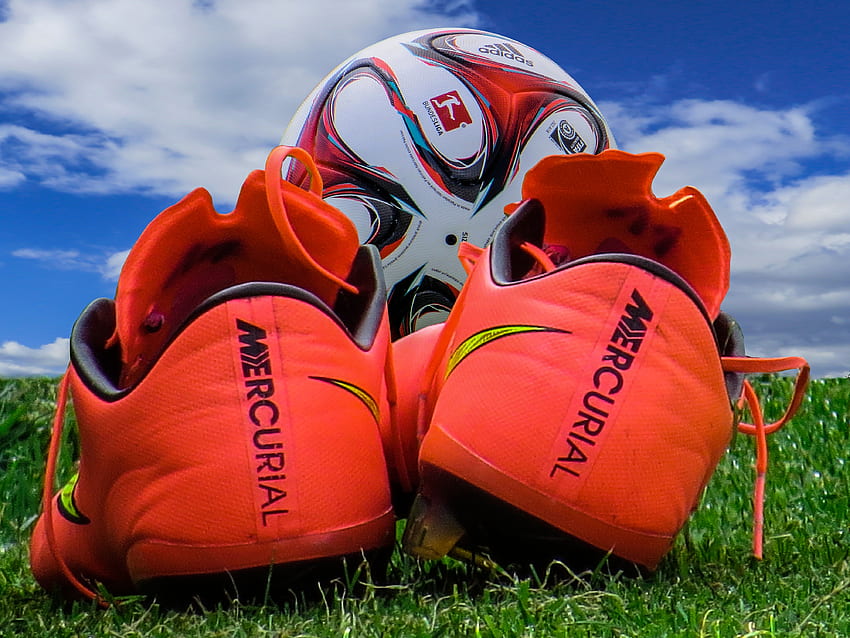 Sport, calcio, palla, tacchetti, scarpe Sfondo HD