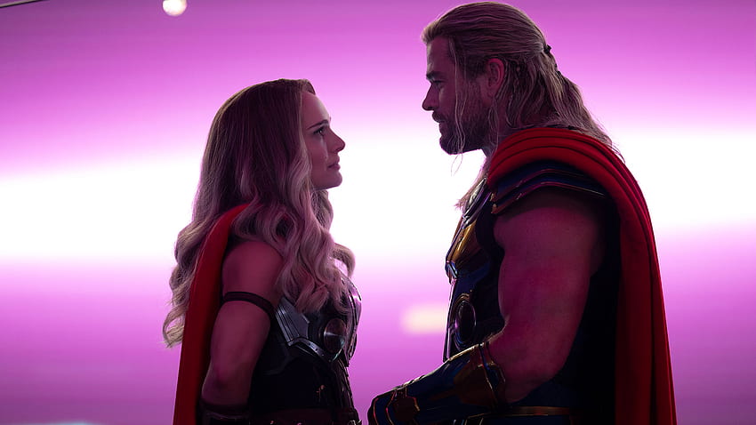 Thor, Jane, dan para Penjaga beraksi dalam Love and Thunder yang eksklusif ini Wallpaper HD
