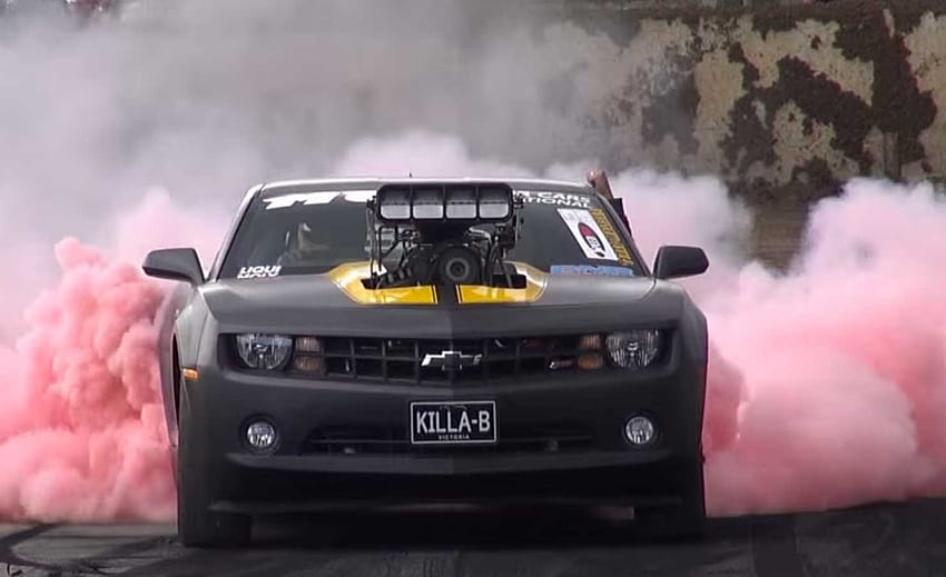 Crazy Camaro Burnout With Colored Smoke! HD wallpaper