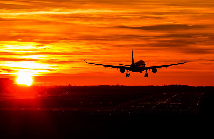ヘルシンキ空港、フィンエアー エアバス A330 300 OH LTU バンコクから AY89 として到着、空港の日没 高画質の壁紙