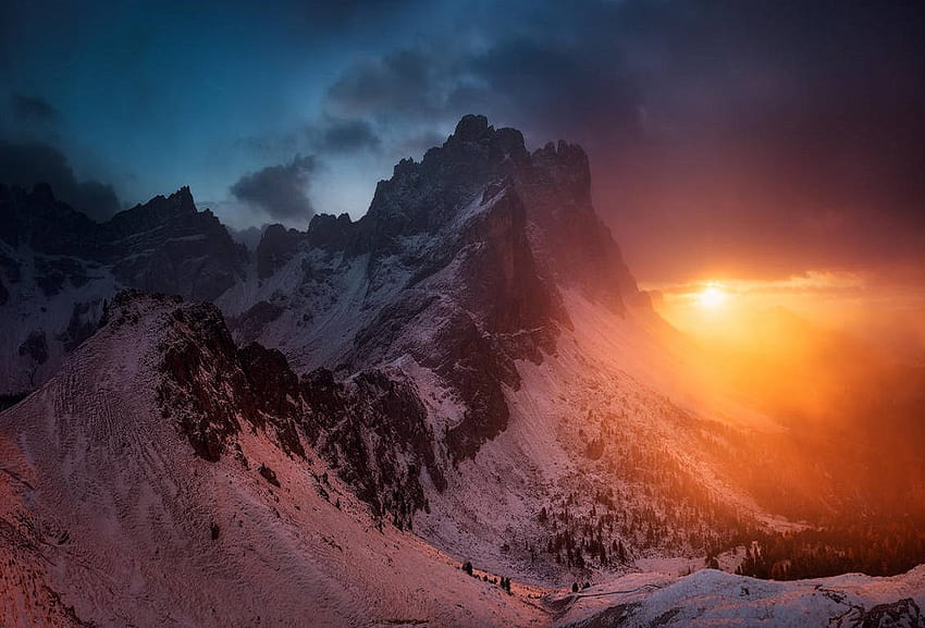 Sunset near Furchetta Mountain, stars, mountain, beauty, fog, snow, clouds, nature, sky, evening, sunset HD wallpaper