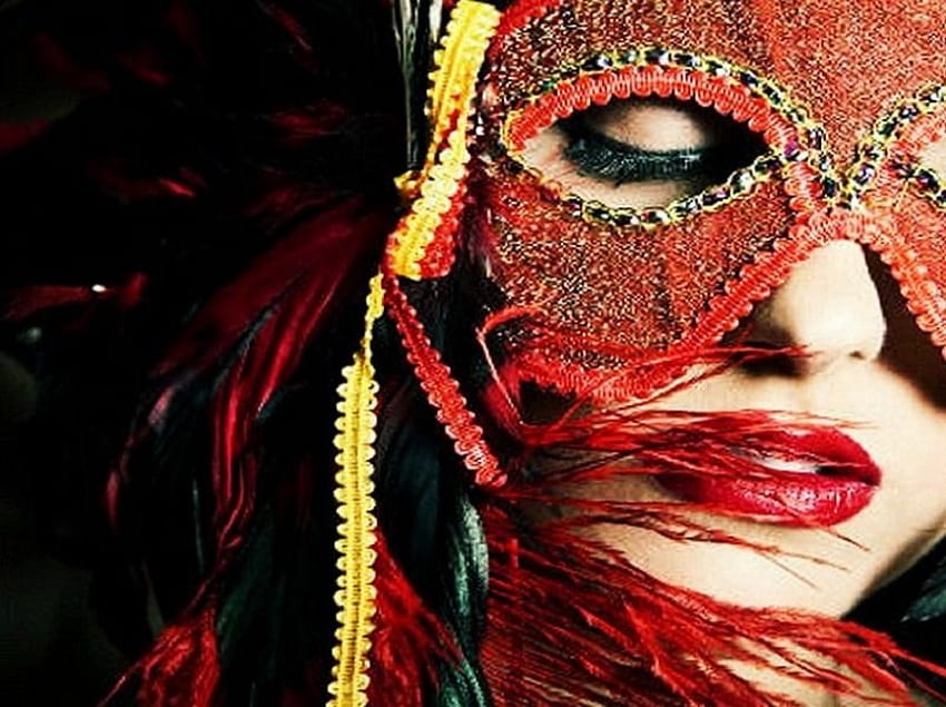 Máscara roja, labios rojos, decoración dorada, mujer. fondo de pantalla