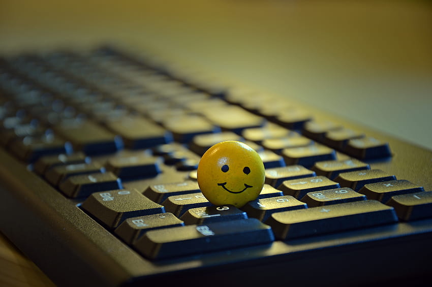 Verschiedenes, Verschiedenes, Spielzeug, Ball, Emoticon, Smiley, Tastatur HD-Hintergrundbild