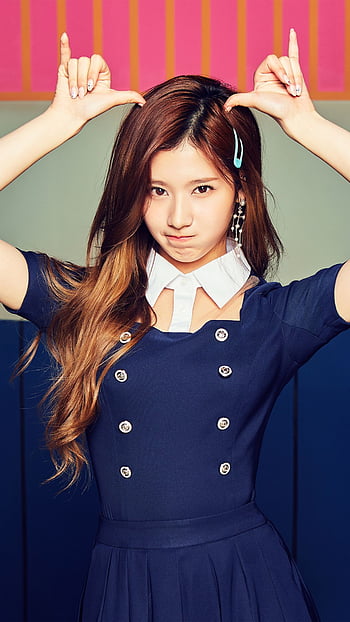 Minatozaki Sana Wallpapers 4K HD