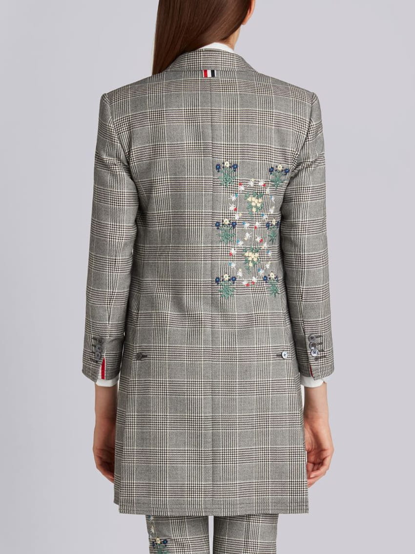 Класическо палто Chesterfield с флорална бродерия от тежка вълна на принца на Уелс. Том Браун Официален HD тапет за телефон