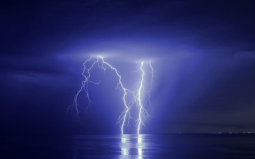 Thunder And Lightning HD wallpaper