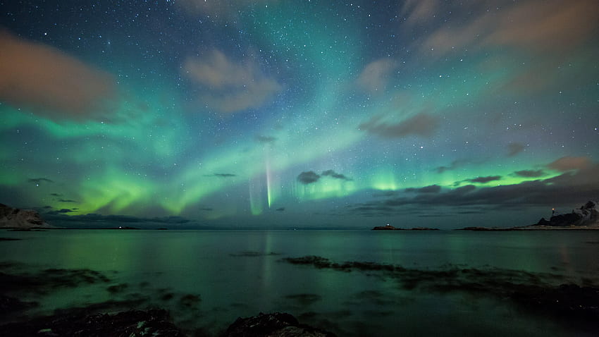 Green Aurora Borealis On The Starry Night Sky . HD wallpaper | Pxfuel