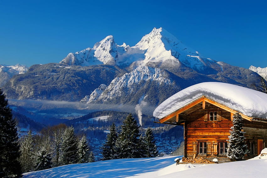 Chata górska zimą, drewniana, zima, śnieg, drzewa, chata, mróz, dom, kraj, piękny, skały, góra, kabina, klify, dolina, widok, niebo, chata, szczyt, wioska Tapeta HD