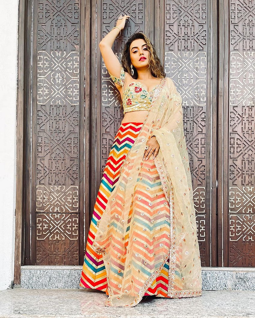 Акшара Сингх, моден дизайн, бходжпури, дневна рокля, лаханга HD тапет за телефон