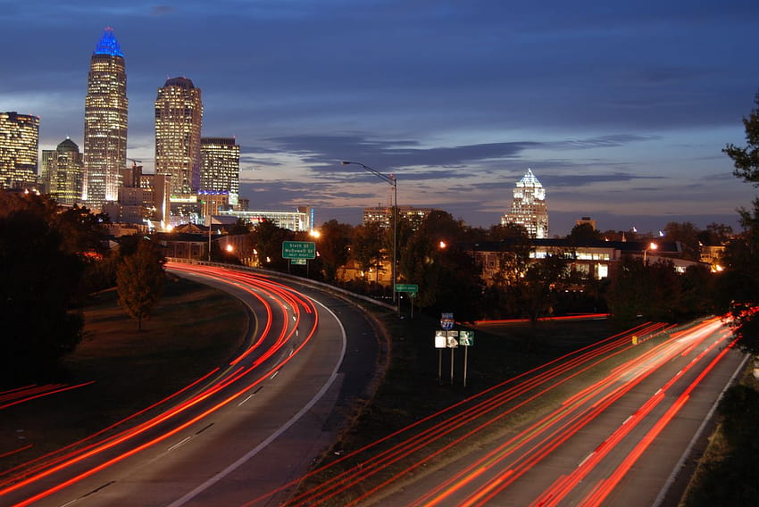 $ 2,3 miliardi di potenziale per l'economia circolare a Charlotte, North Carolina. Mondo della gestione dei rifiuti, Charlotte Skyline Sfondo HD