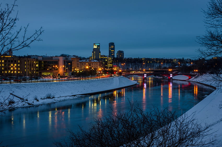 Vilnius, Lithuania, winter, night, river, snow, houses, reflections HD wallpaper