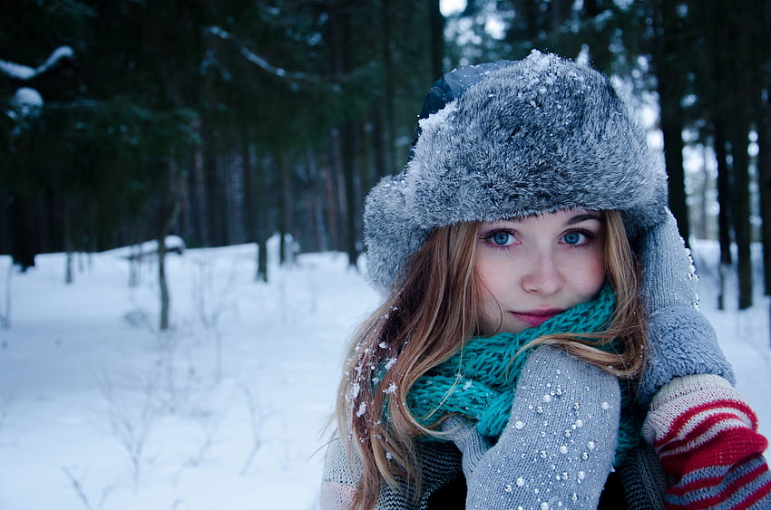 winter gloves long hair blue eyes women blonde funny hats women outdoors aryan snow / and Mobile Background HD wallpaper