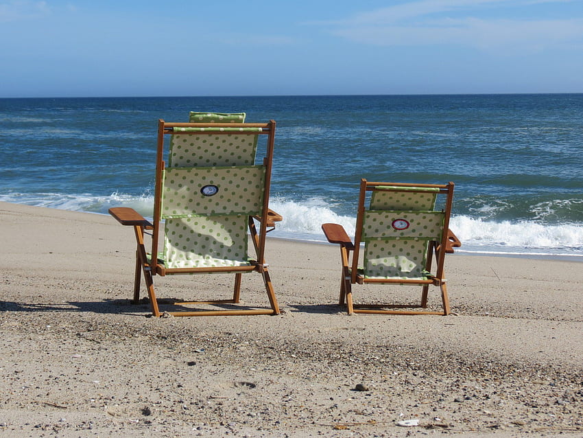 Children's Nauset Chair- Green Polka Dot. Cape Cod Beach Chair Company HD wallpaper