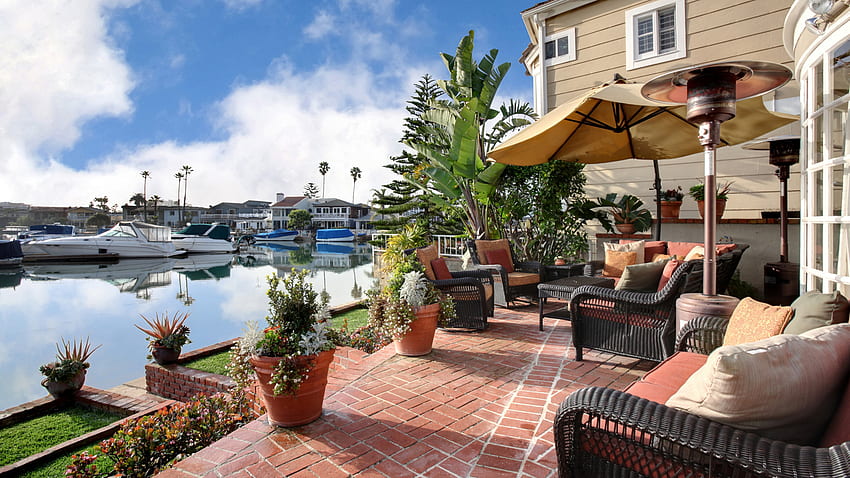 A Dreamy Lifestyle, river, yacht, flower pots, umbrellas, sofas, house HD wallpaper