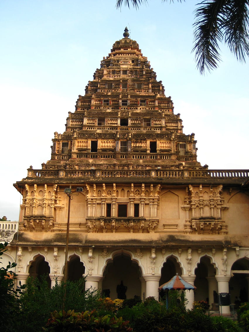 Places to Visit in Thanjavur, Tourist Places in Thanjavur, Sightseeing and Attractions. ixigo Travel Guide HD phone wallpaper
